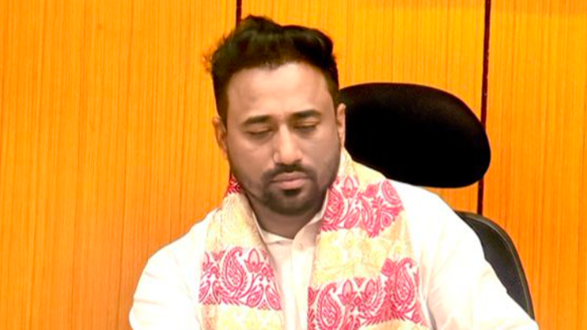 Assam singer Simanta Shekhar quits BJP, film finance body