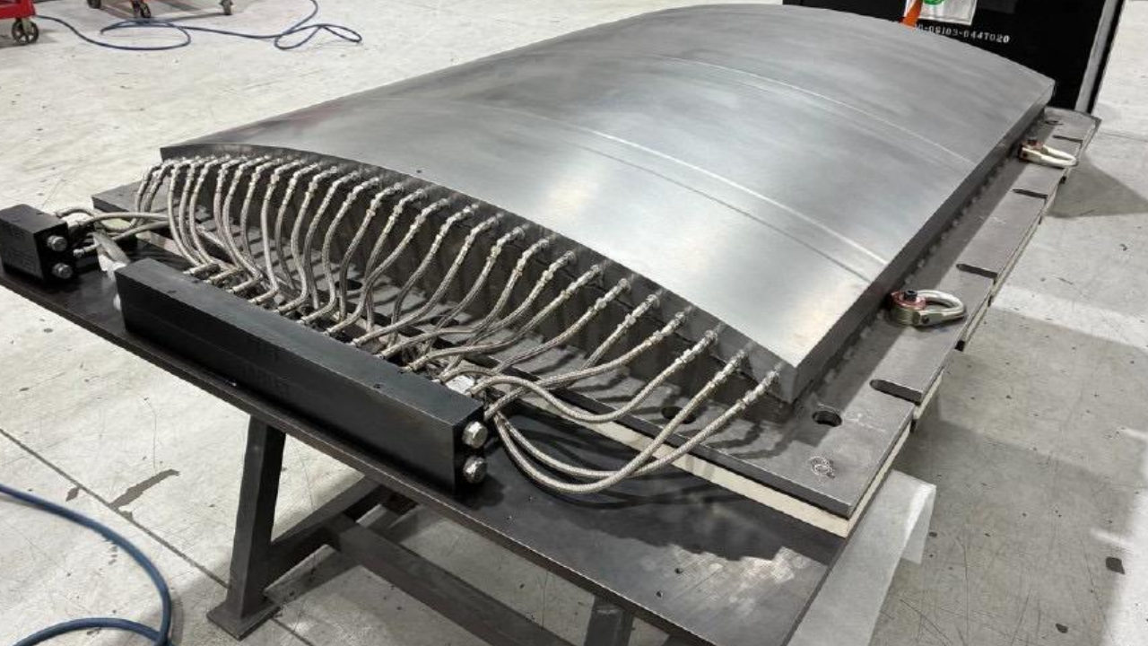 Scientists 3D-print nearly 2-ton steel mold for Nasa aircraft project