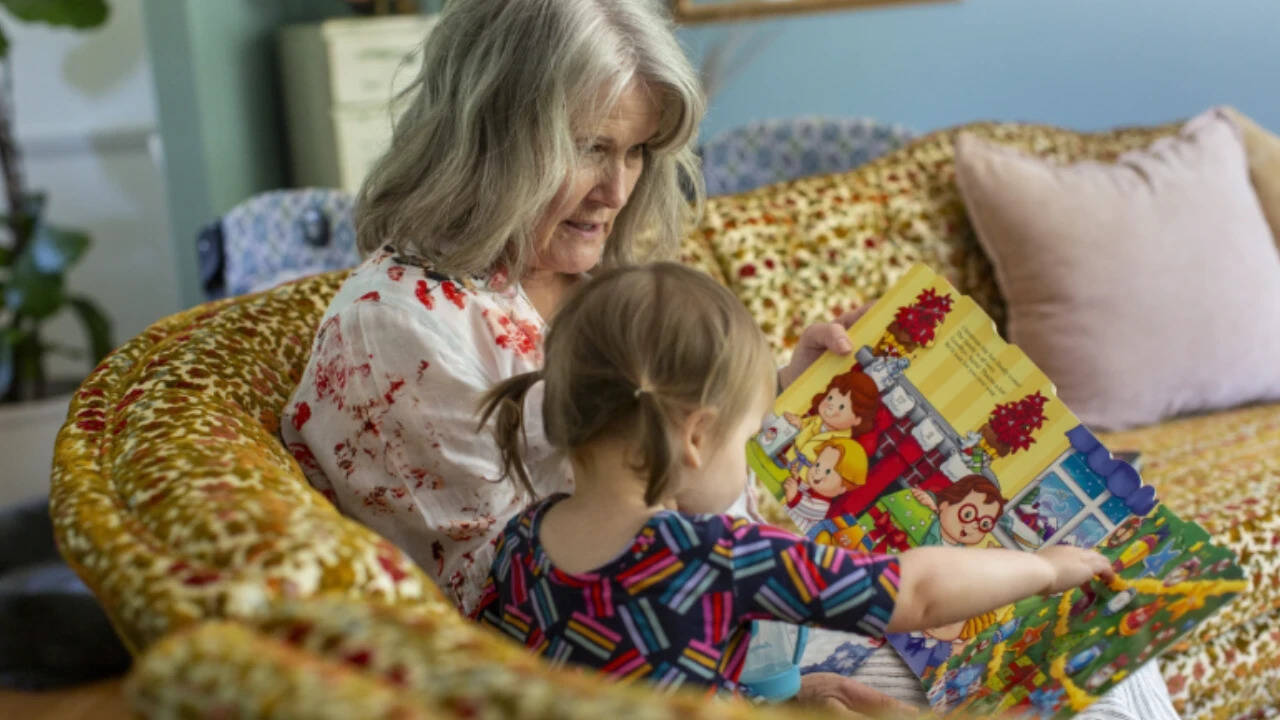 Idaho teacher retires, drives across US to provide 30 hours of childcare a week