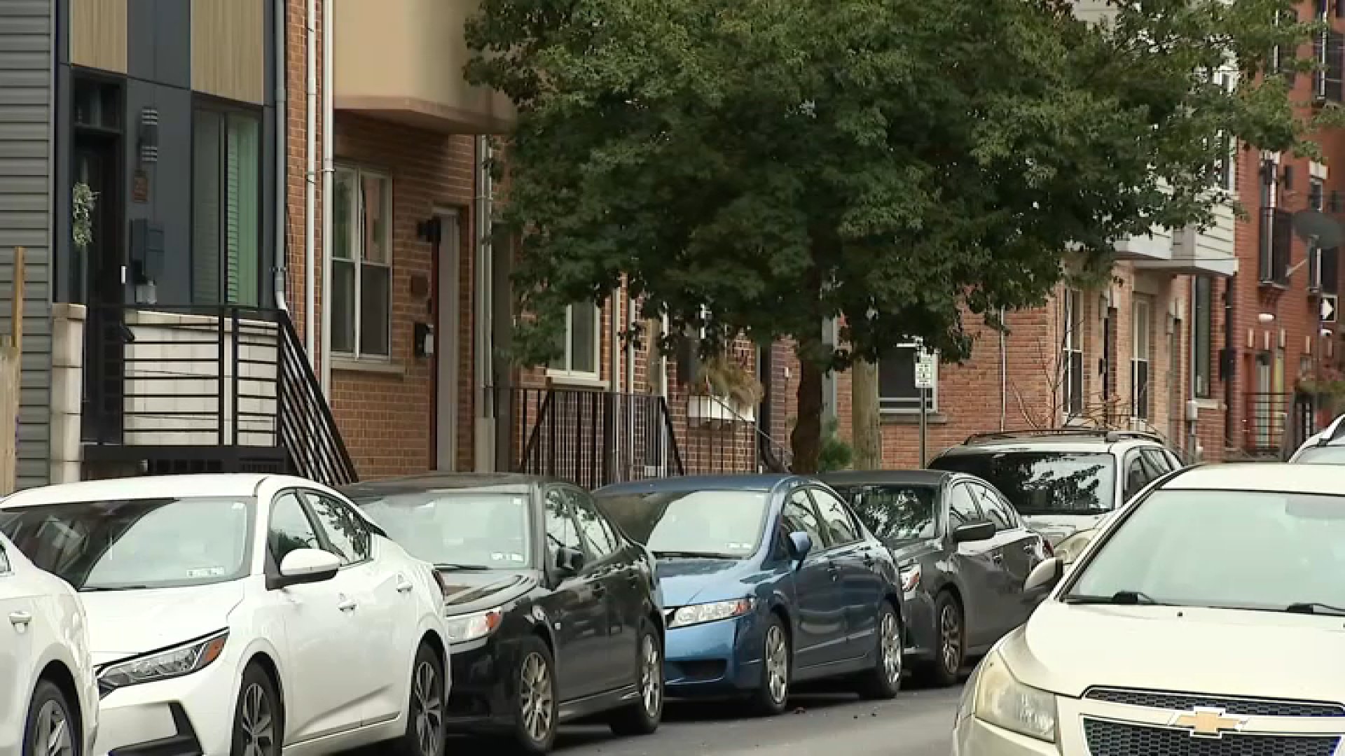 Stranger intervenes after woman is groped in Point Breeze, police say