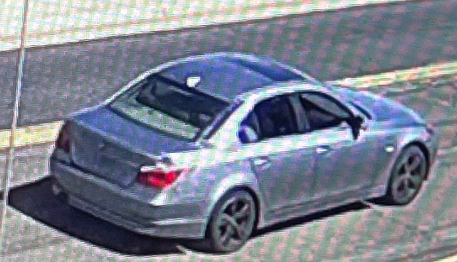 Suspect vehicle in reported kidnapping flees from Aurora police
