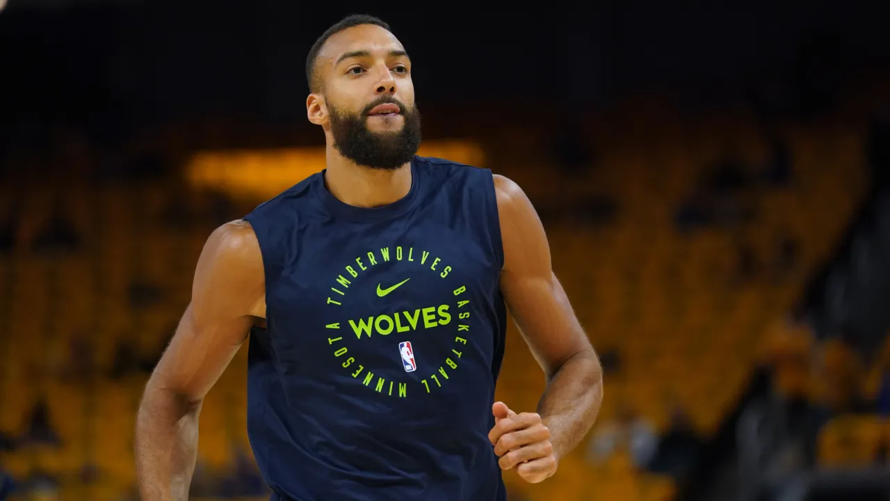 Rudy Gobert shows off new look at Timberwolves training camp