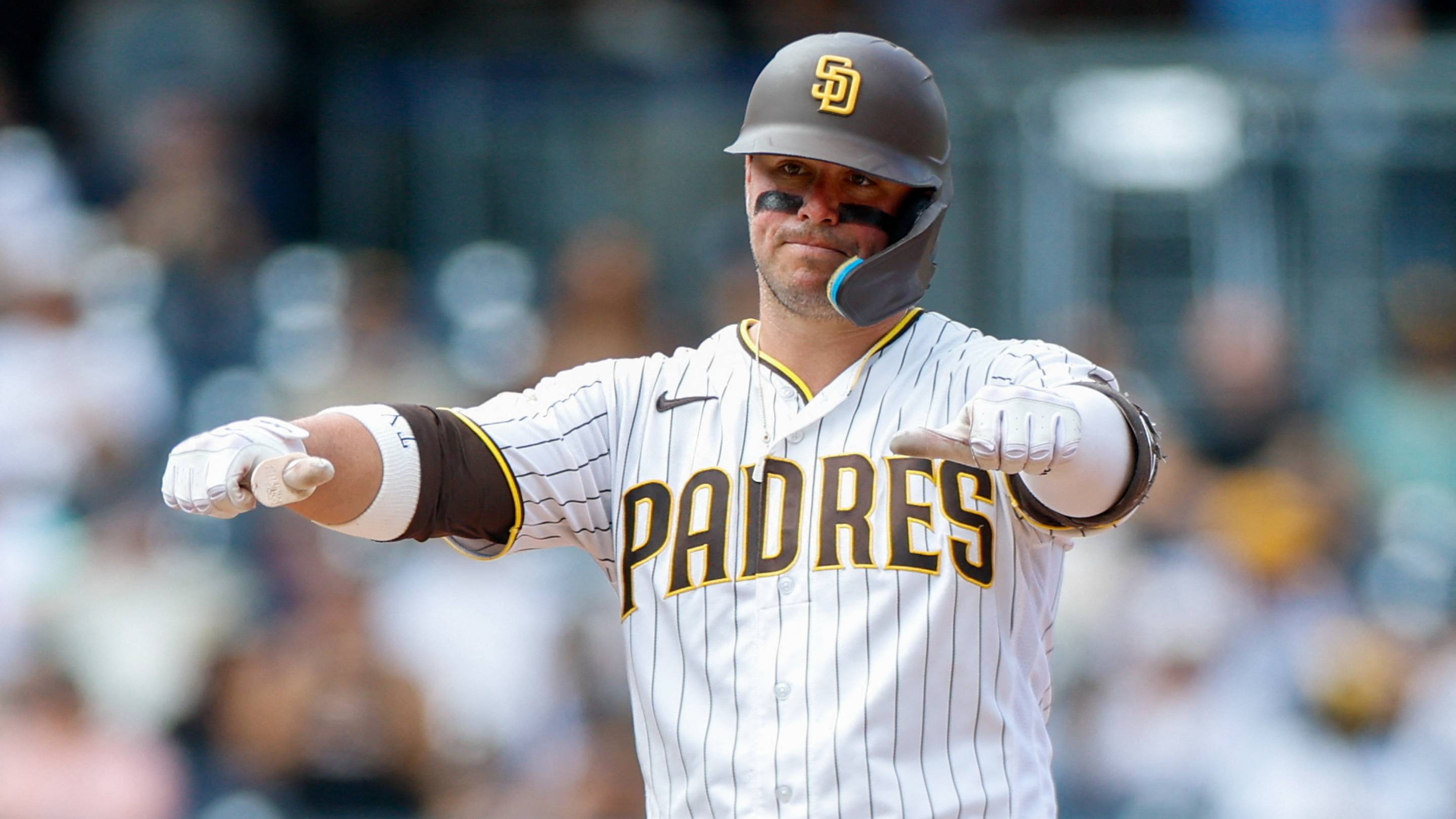 4 Free Agents Mets Should Target to Solve First Base Conundrum