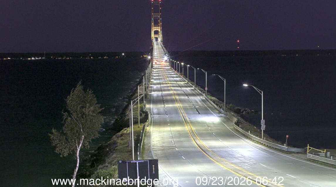 Mackinac Bridge closed 'due to incident;' emergency vehicles at the scene