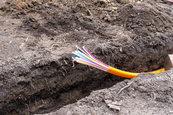 Broadband permitting reforms divide industry, local governments