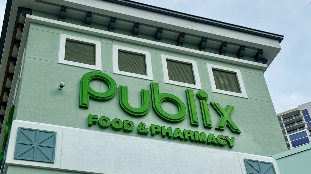 Largo woman died after eating blueberries from Publix, lawsuit says
