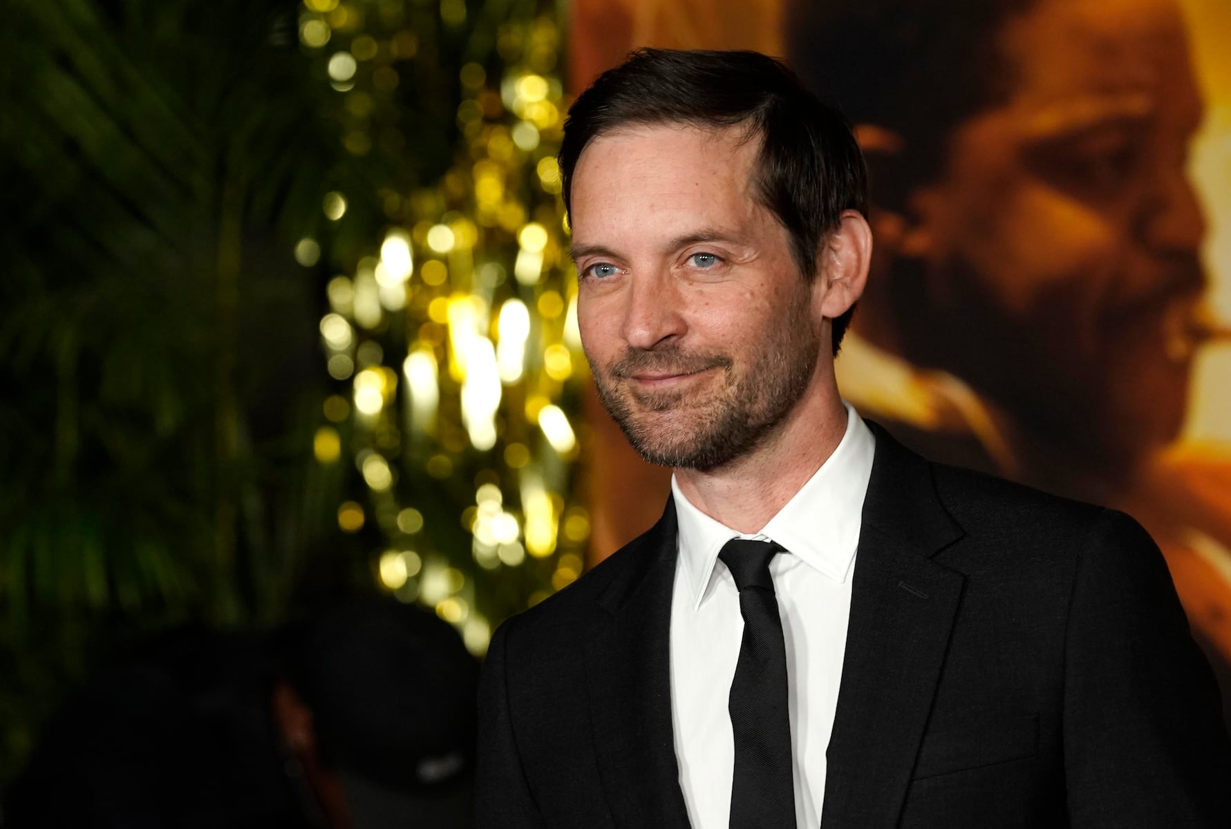 Famous actor to legally be single again nearly 10 years after splitting up from wife