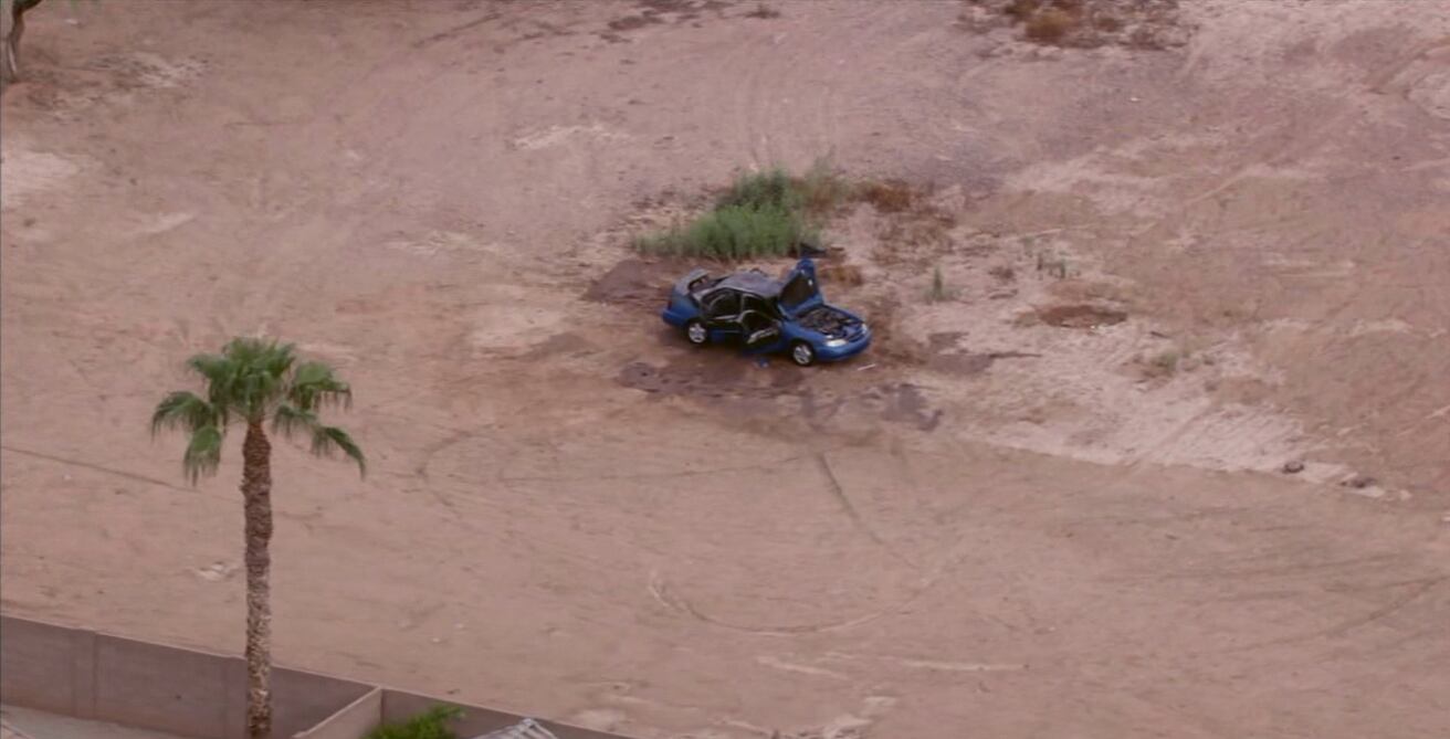 Body found inside burnt car behind Gilbert strip mall