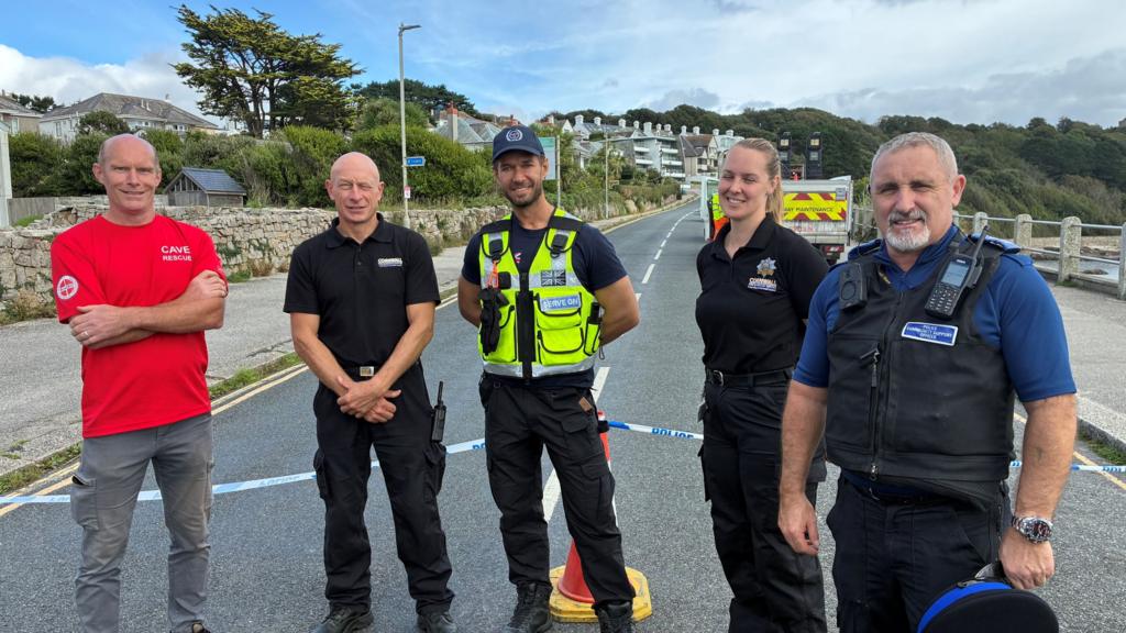 Cordon lifted after WW2 bomb removed from docks