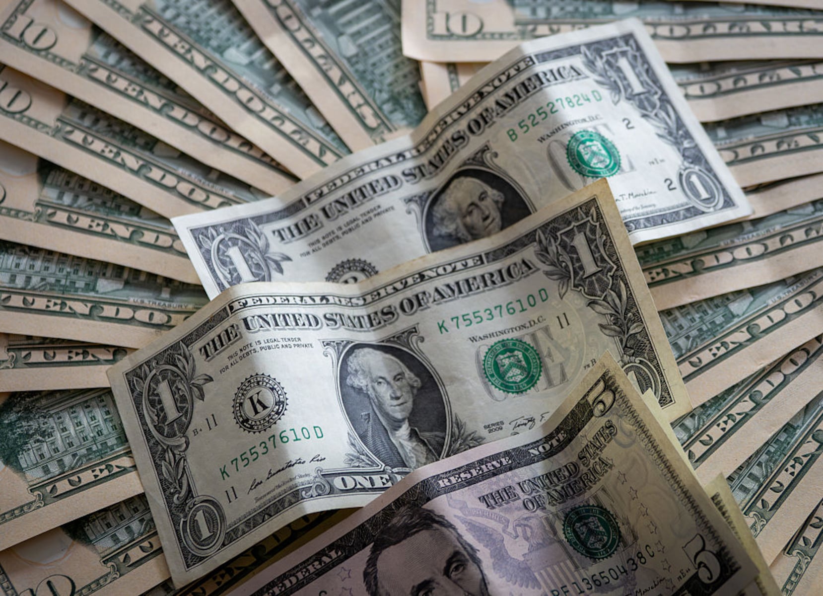 Federal agencies can now award up to $25,000 in employee bonuses without OPM review