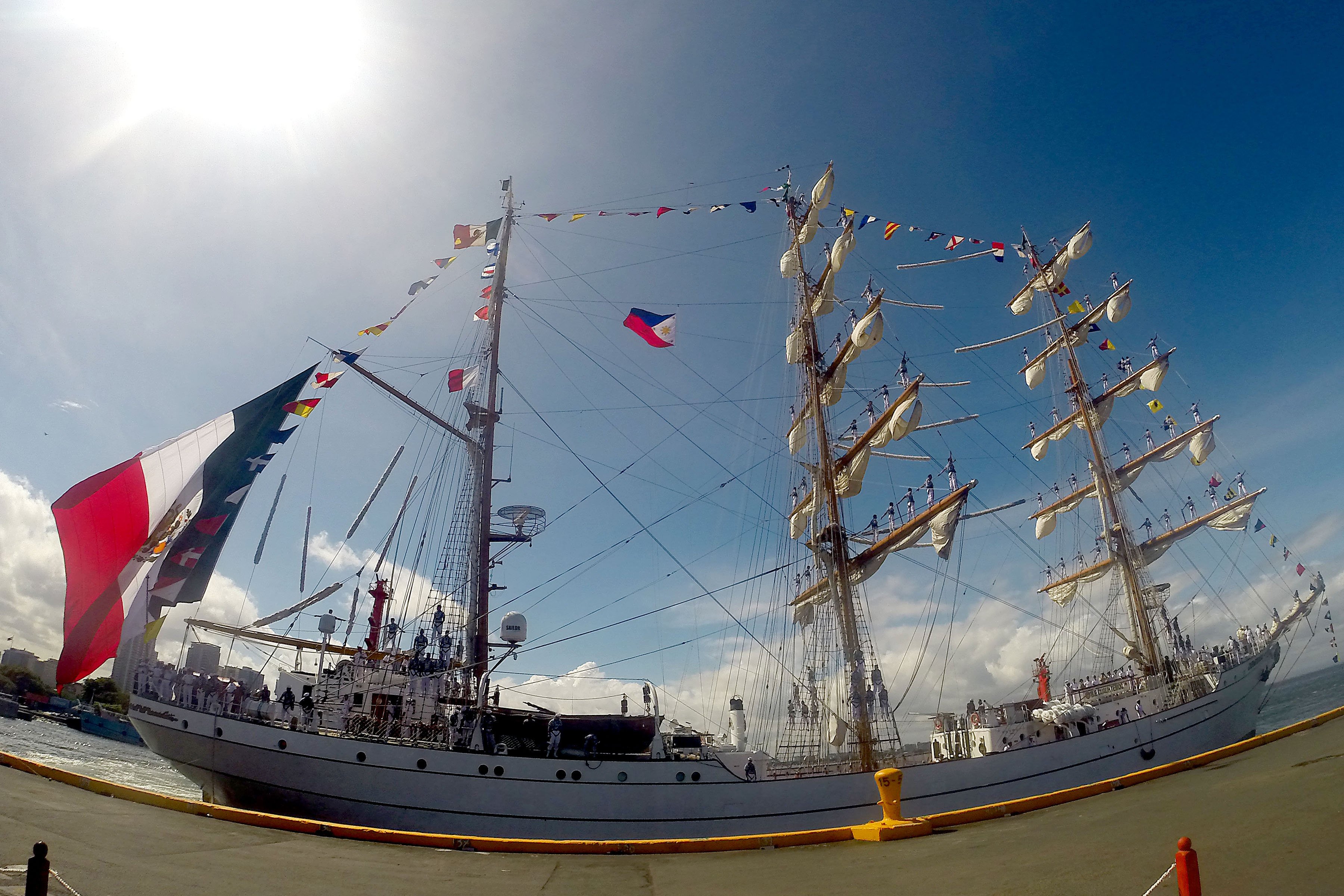 Mexican Navy's ‘Cuauhtémoc' ship sails under Golden Gate Bridge ahead of 4-day visit