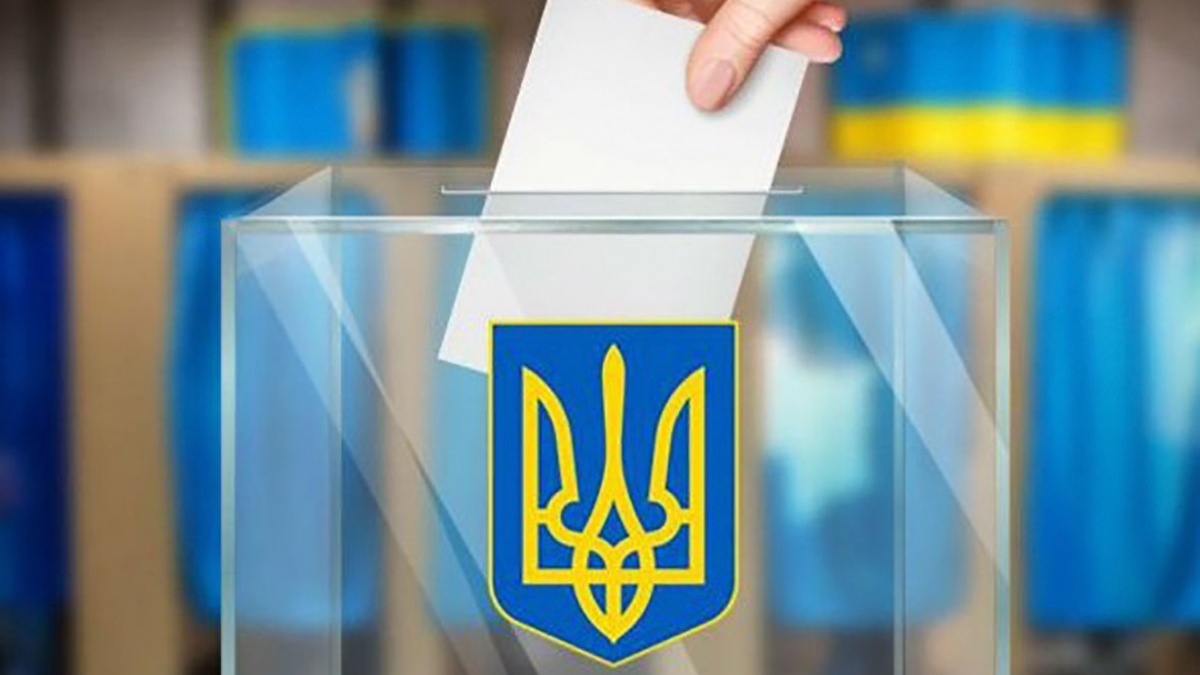 Zaluzhny could reach runoff against Zelenskyy and defeat him if presidential elections were held – poll