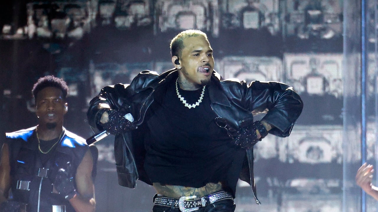 Chris Brown says he’s ‘the king’ in new message aimed at critics and peers