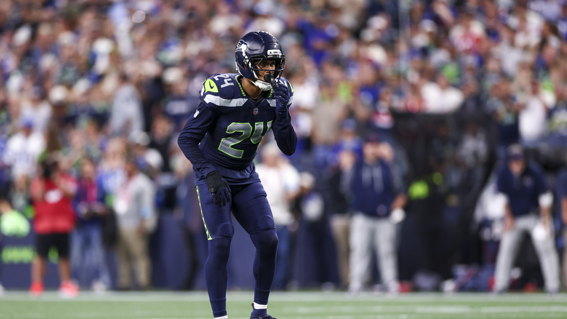 Seahawks sign Rodney Thomas to 53, place Anthony Bradford on IR