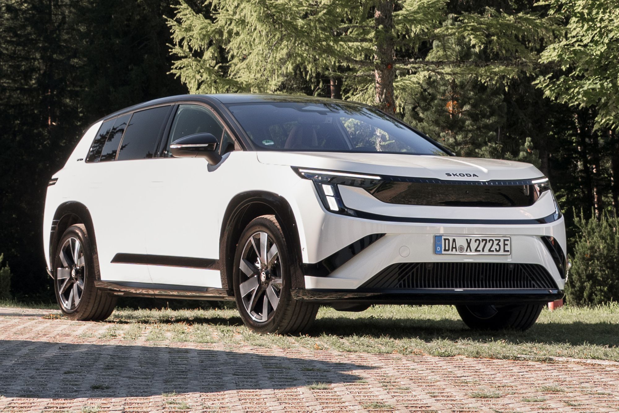Skoda Peaq is a lush 7-seat MPV with its own spa & massive range – it’s sophisticated, smart and spacious