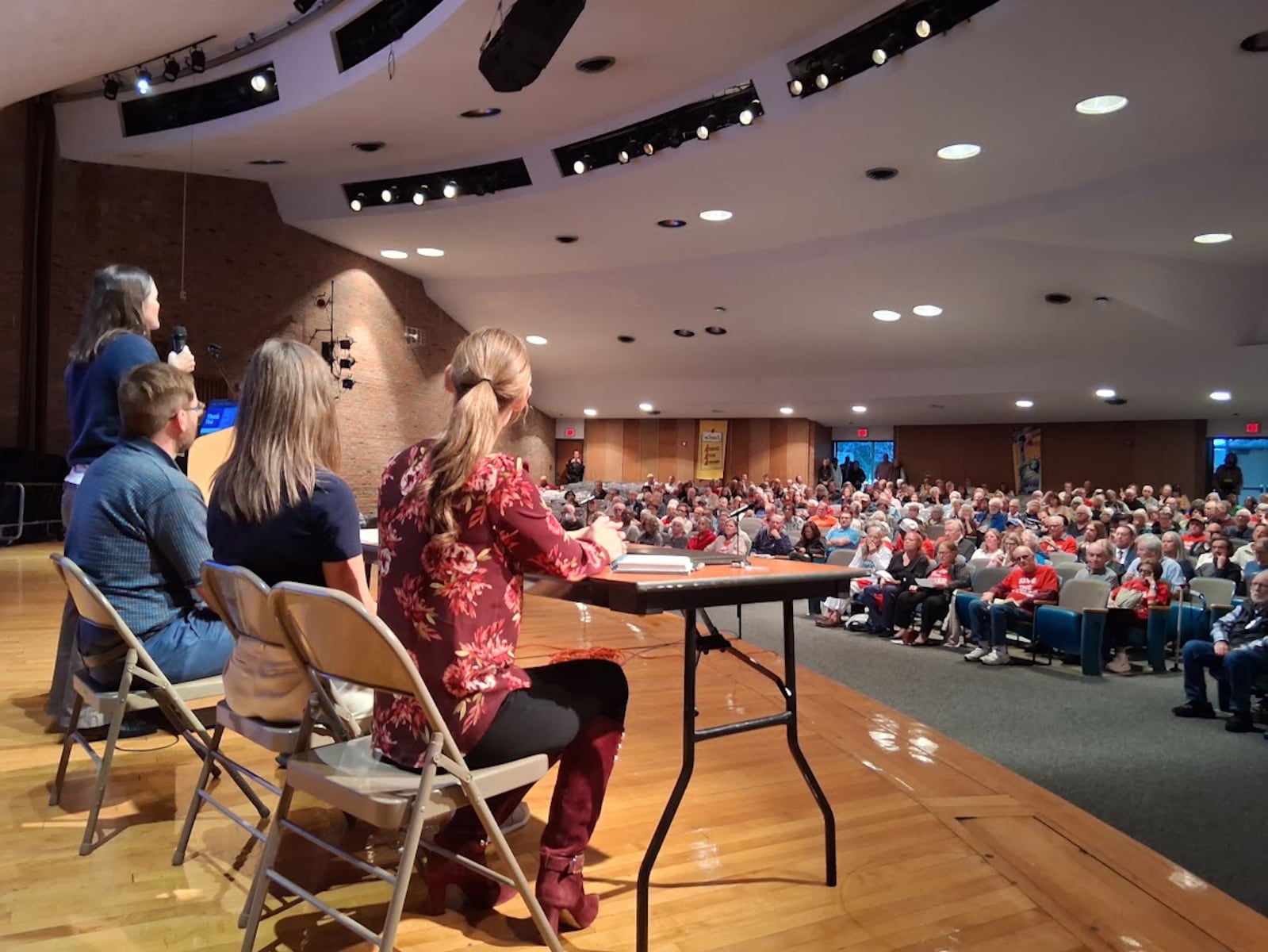 No confluence of opinion on Doan Brook vs. Horseshoe Lake at public hearing