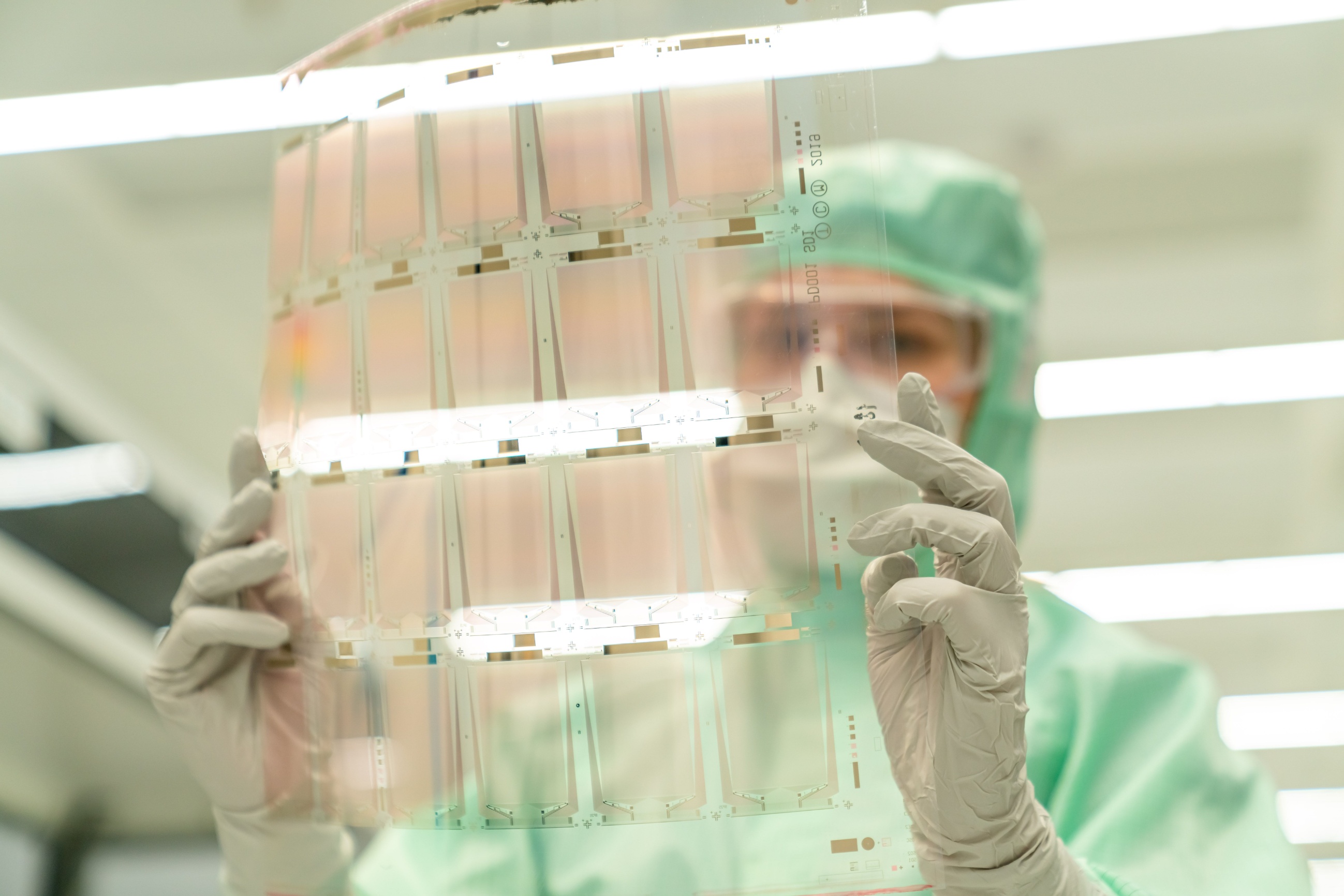 BOE Completes Glass Core Substrate Qualification, Ships to Customers for Chip-Level Testing