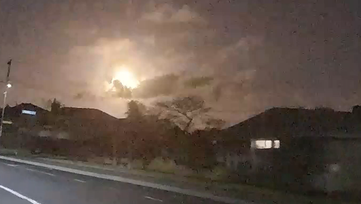 Watch: Fireball streaks across North Island sky