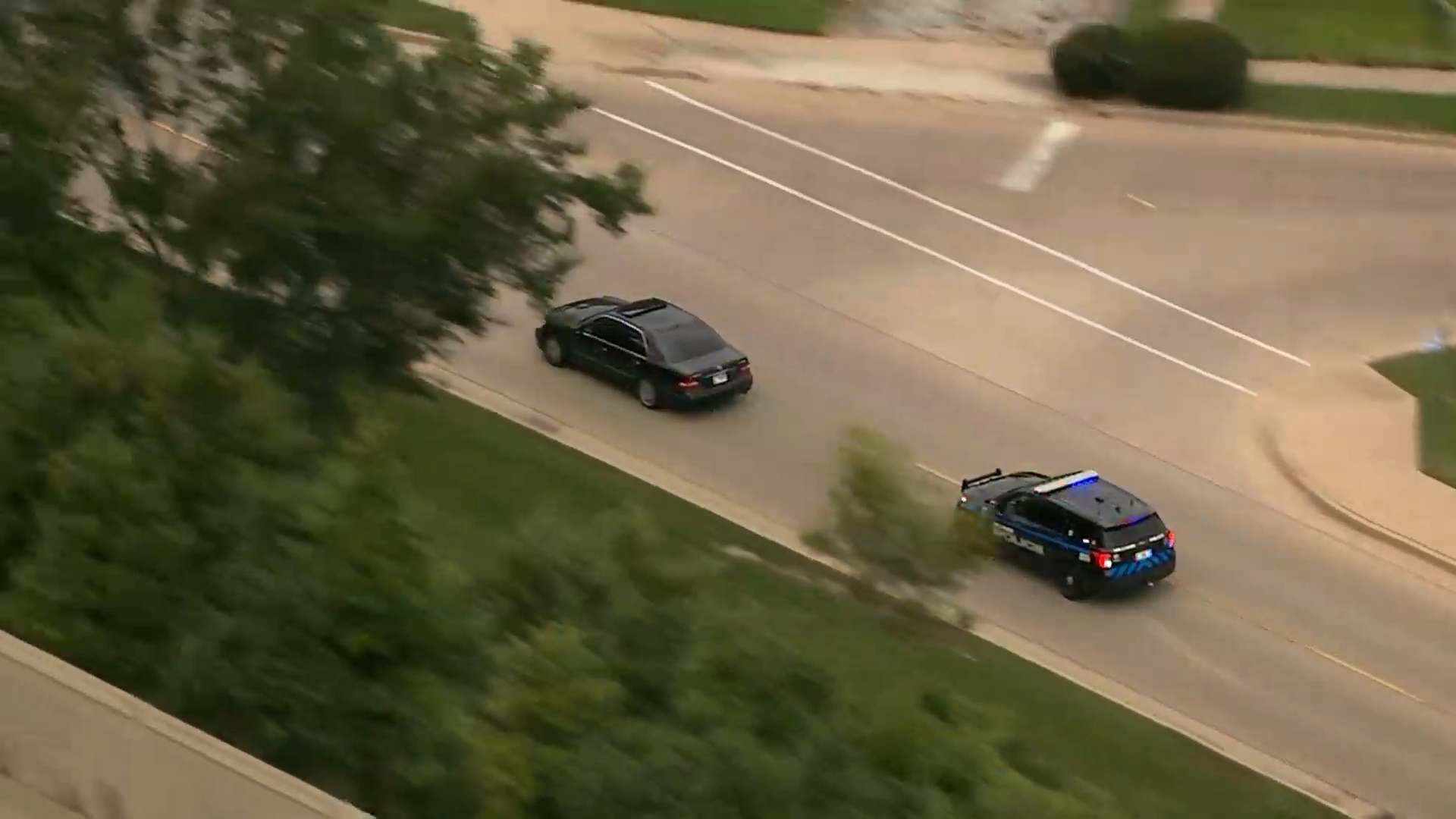 Police chase unfolds on Eisenhower Expressway