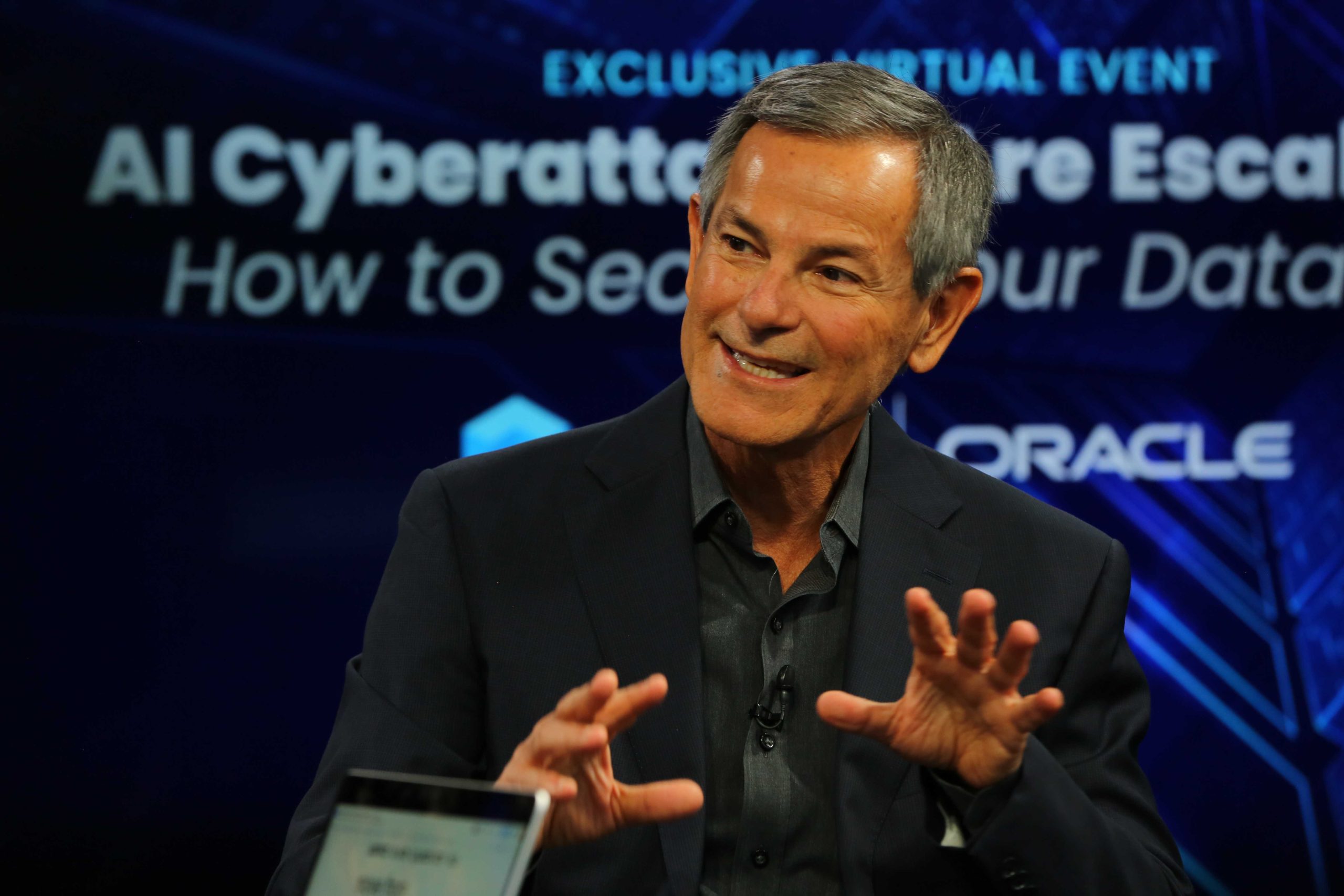 Oracle shifts agent controls toward data-layer security