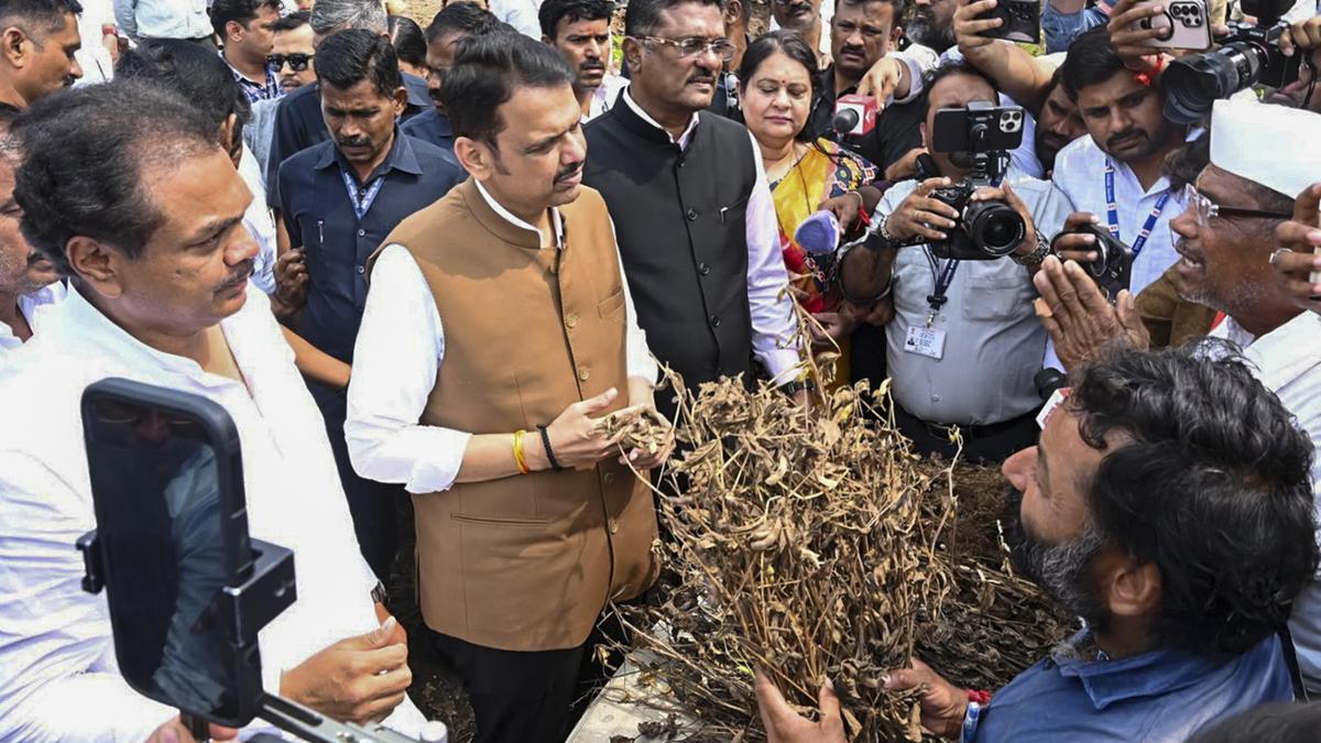 CM Fadnavis and DCM Shinde visit drought-prone regions in Maharashtra