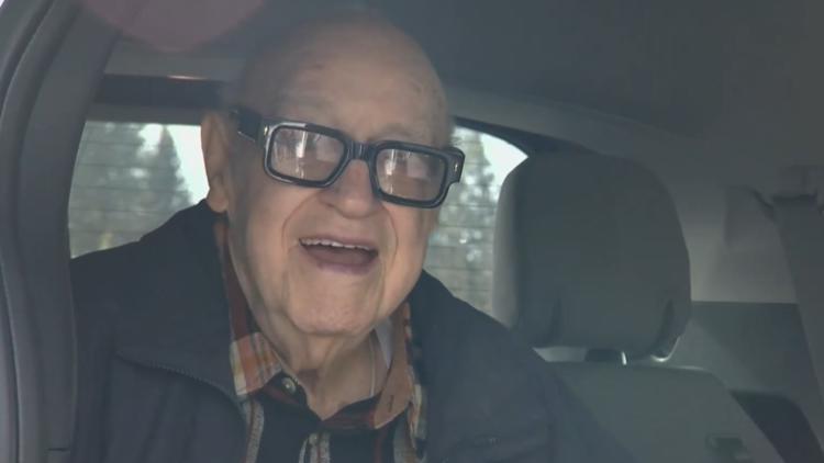 At 94, Hood River hospice resident gets one final flight