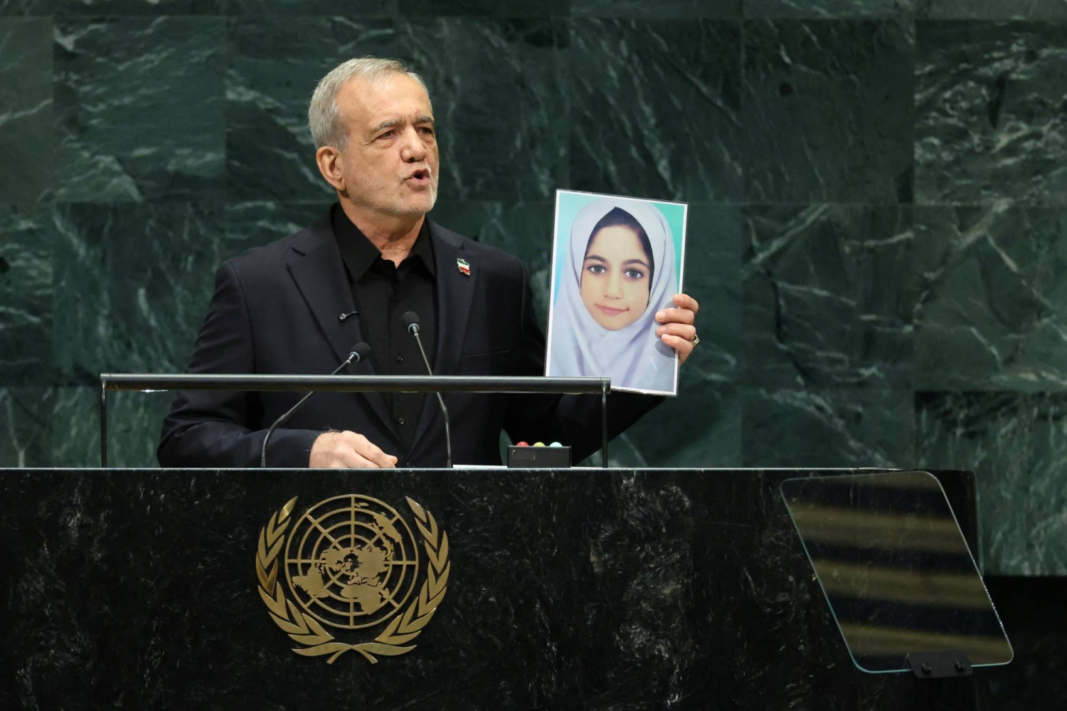 Iran, U.S. still far apart in peace talks, Iranian official says; Pezeshkian vows no surrender