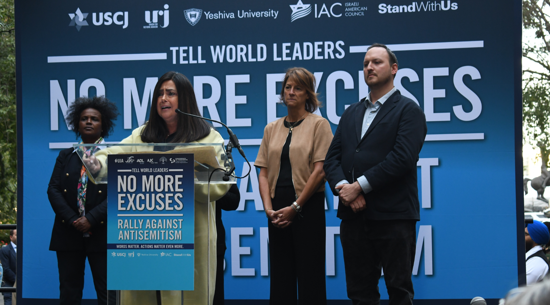 Hundreds rally at UN to urge world leaders to address antisemitism