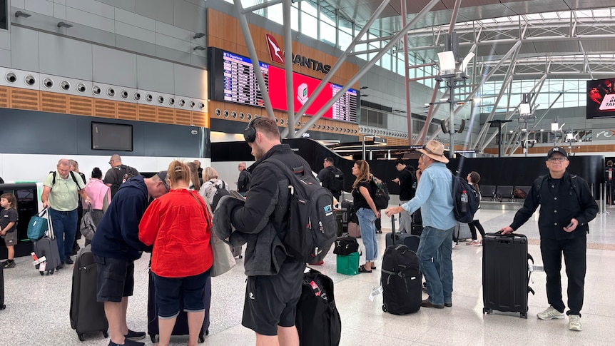Sydney Airport's warning for passengers amid two separate staff strikes