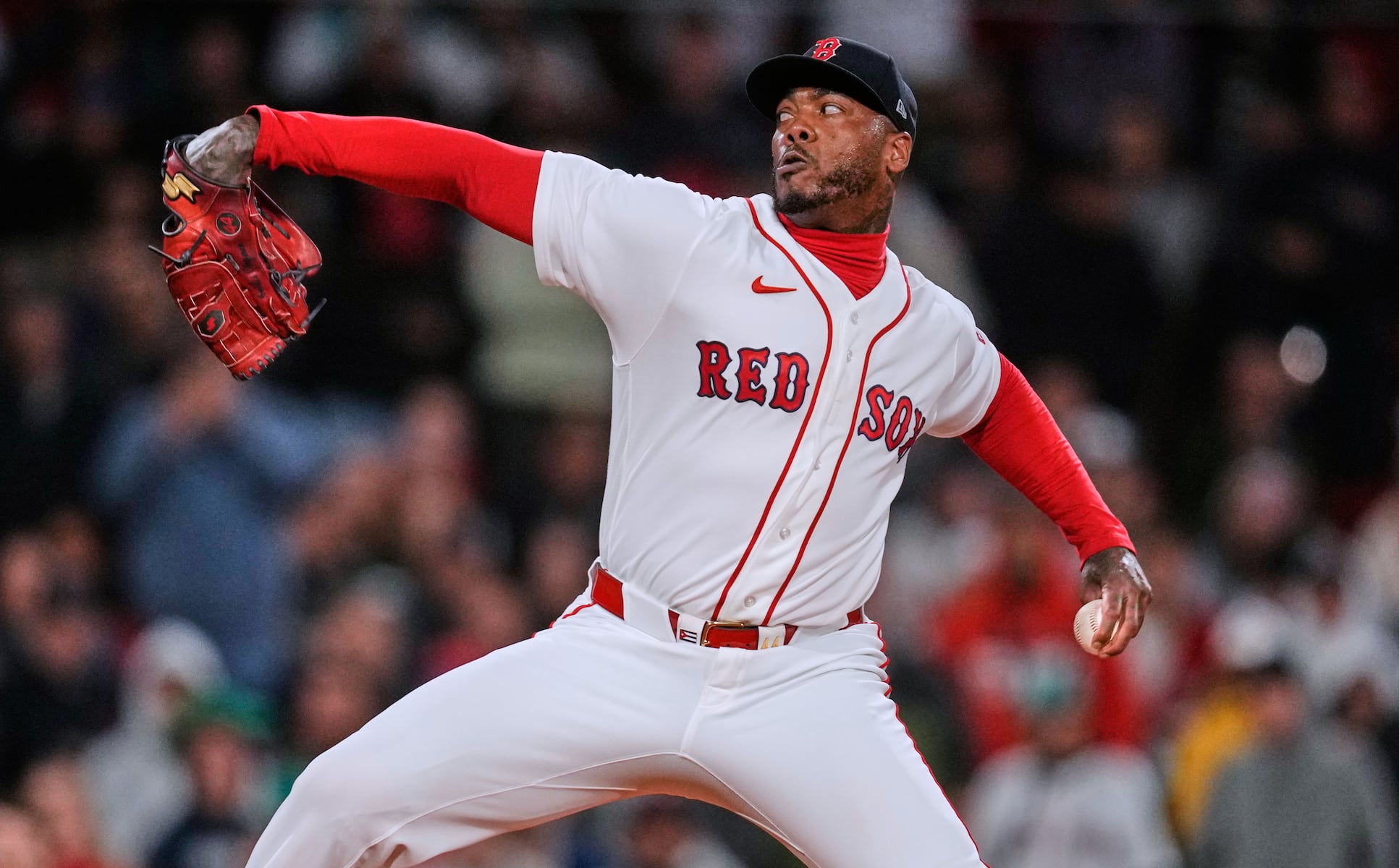 After missing 10 days with a lat strain, Aroldis Chapman returned with a dominant outing — and says he's '100 percent' heading into the playoffs