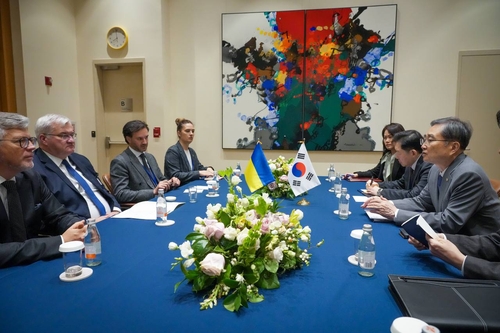 S. Korea vows continued support for Ukraine in FM talks