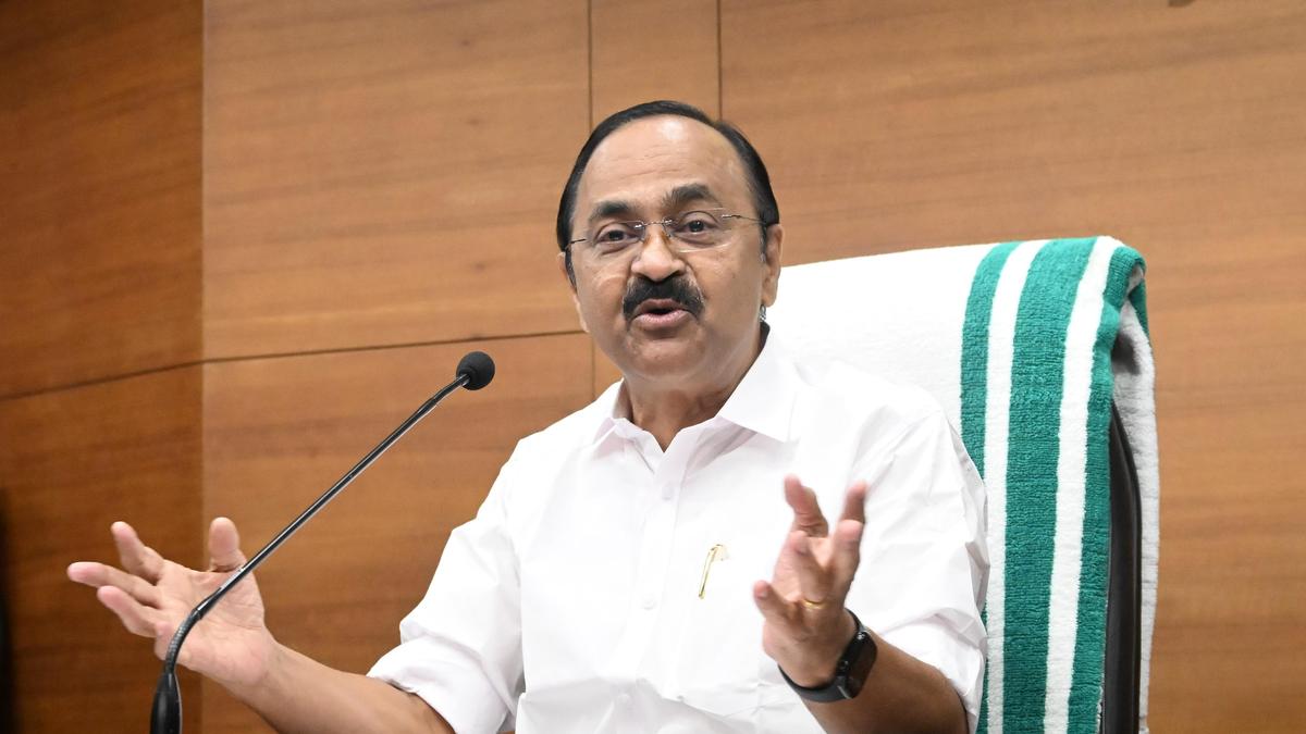 ‘Freebie’ row over Satheesan’s chartered flight to flood-hit Malappuram dominates Keralam politics