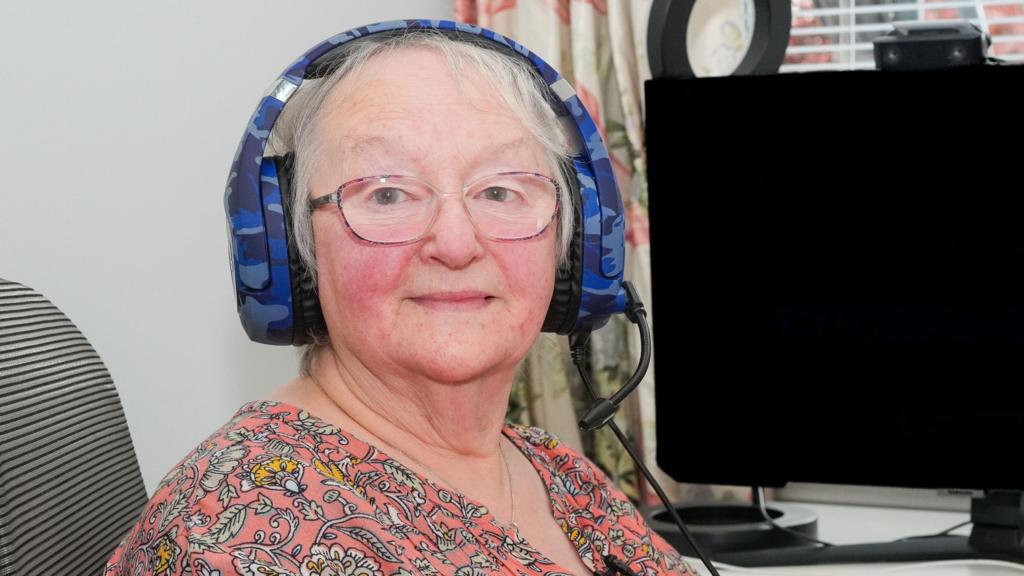 Gamer granny named oldest female Fortnite streamer in world record book