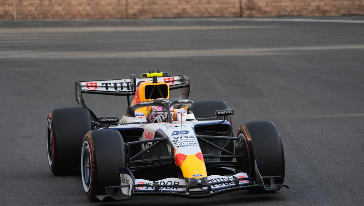Lawson rattled by Hamilton incident in Baku practice