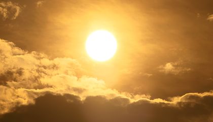 Scientists Say Scorching Temperatures Brought on by the 'Super' El Niño Could Kill Nearly Half a Million People by February