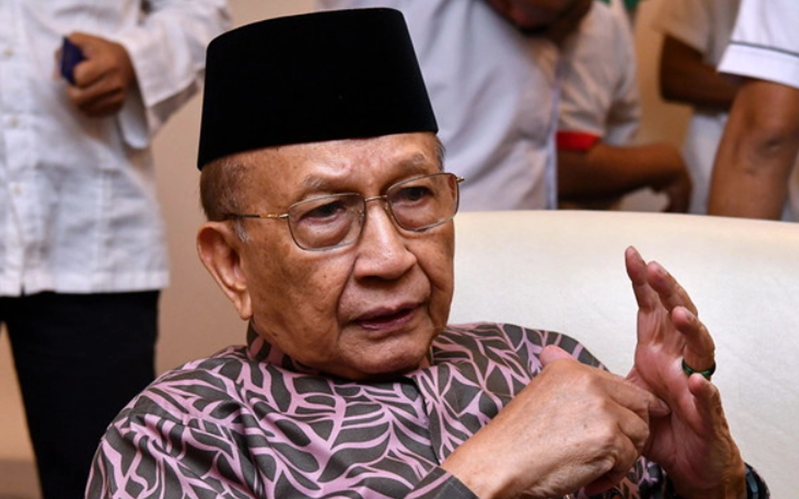 Rais Yatim expected to be charged in Melaka tomorrow