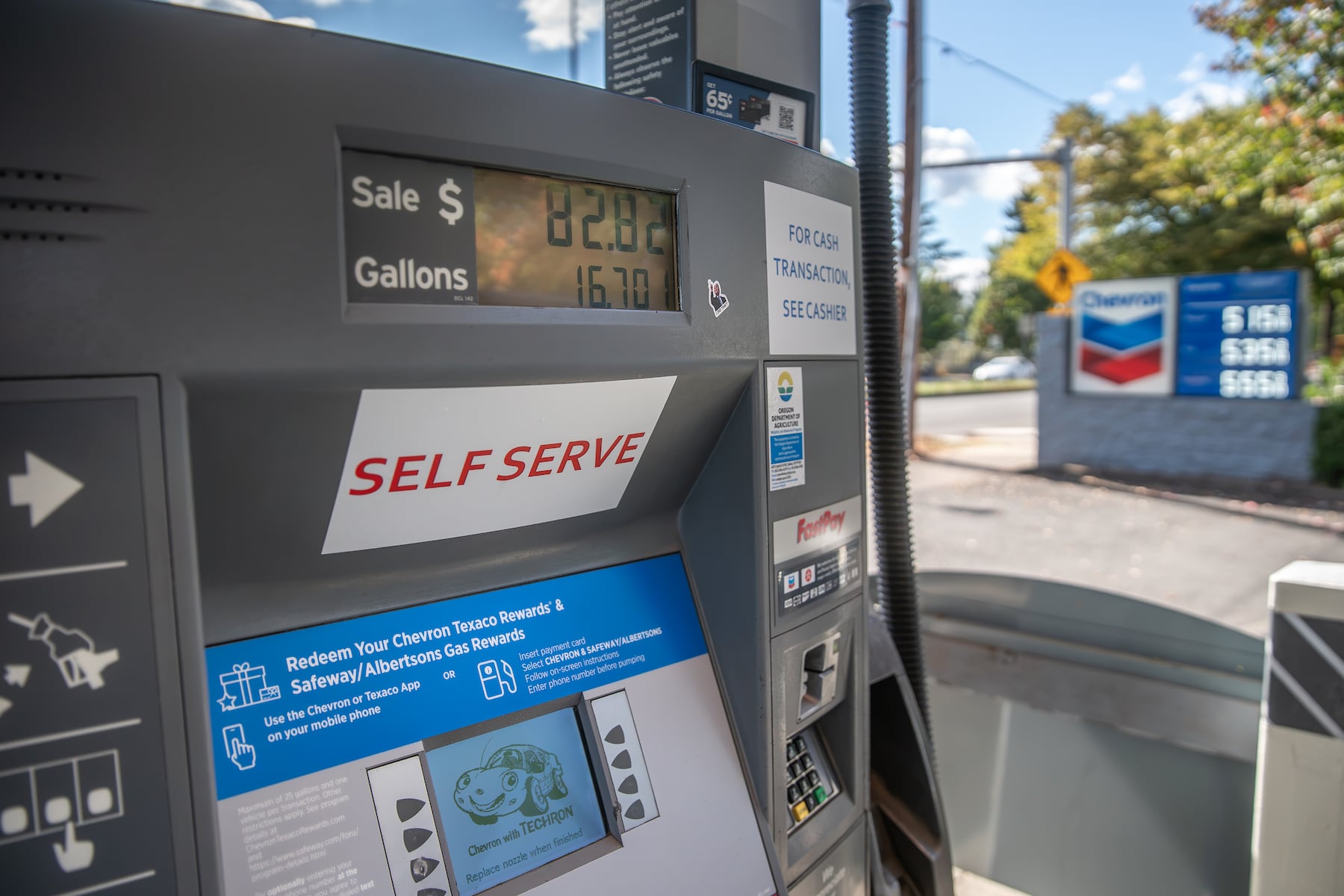Gas prices for 09/24/26: Average price up nearly 40 cents in the last month, 1 state up 65 cents
