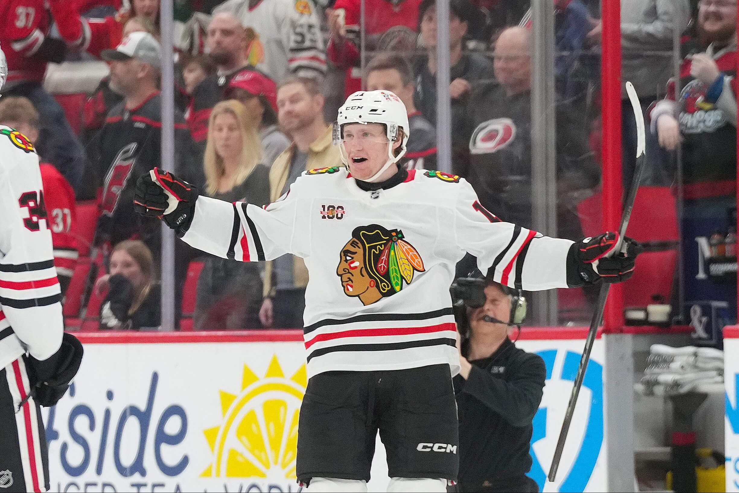 Blackhawks, 21-year-old forward Oliver Moore agree to 5-year contract extension