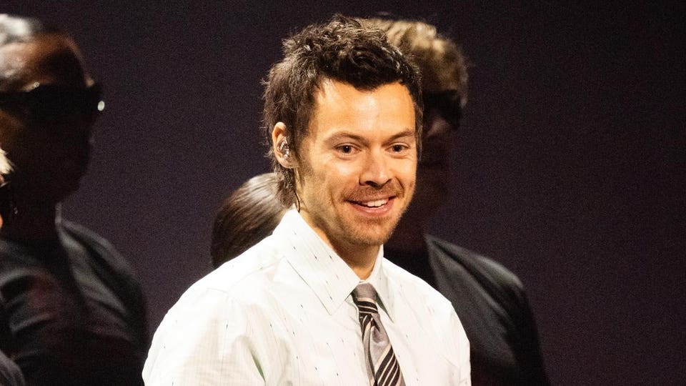 Harry Styles’s First Solo Single Reaches A New Global Peak