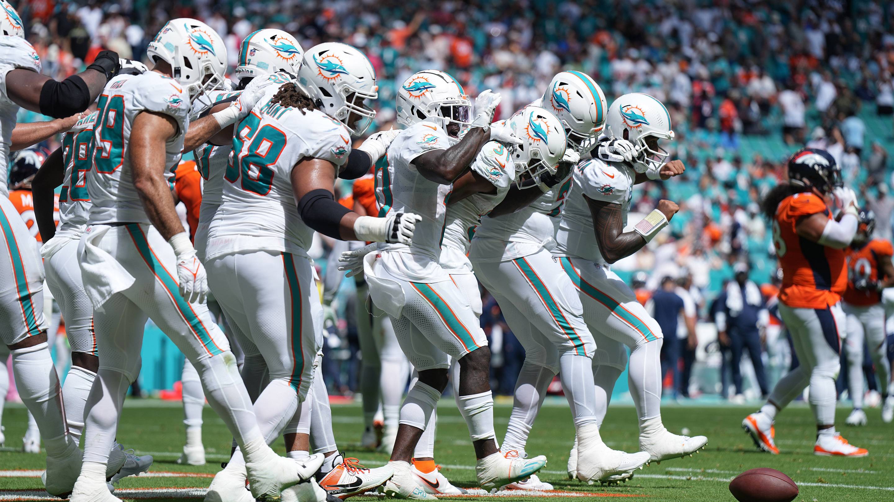 The Top 10 Miami Dolphins Home Openers (And Full History)