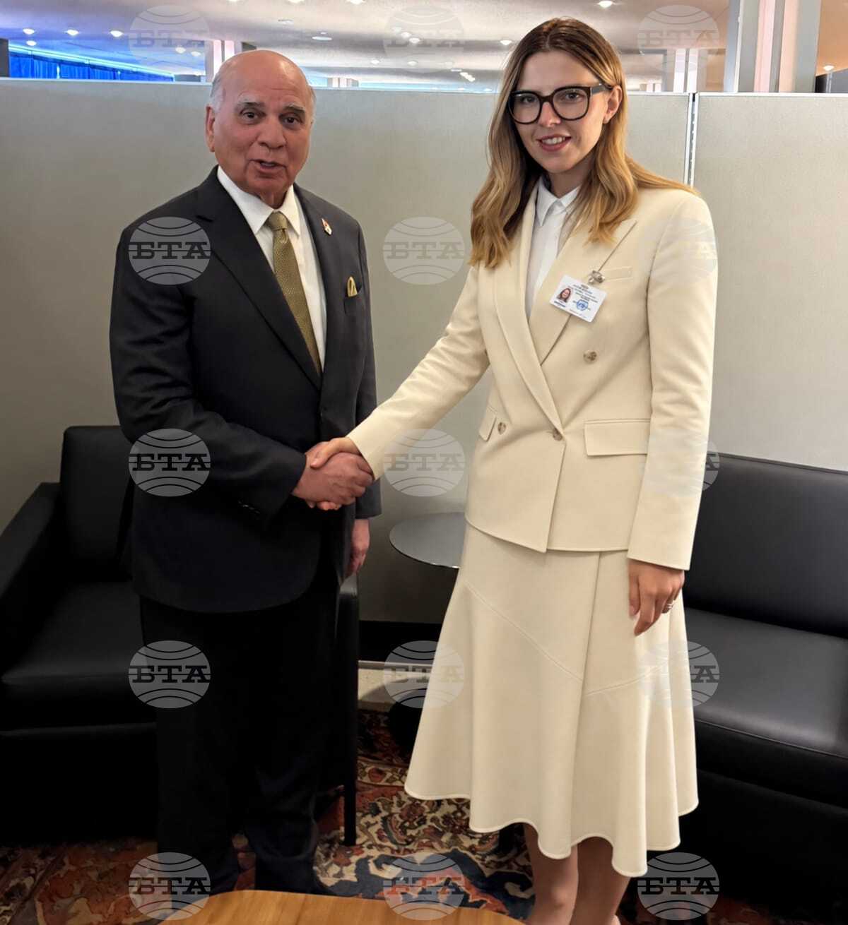 Foreign Minister Petrova Discusses Connectivity with Georgian, Qatari, UAE, Omani, Iraqi Officials