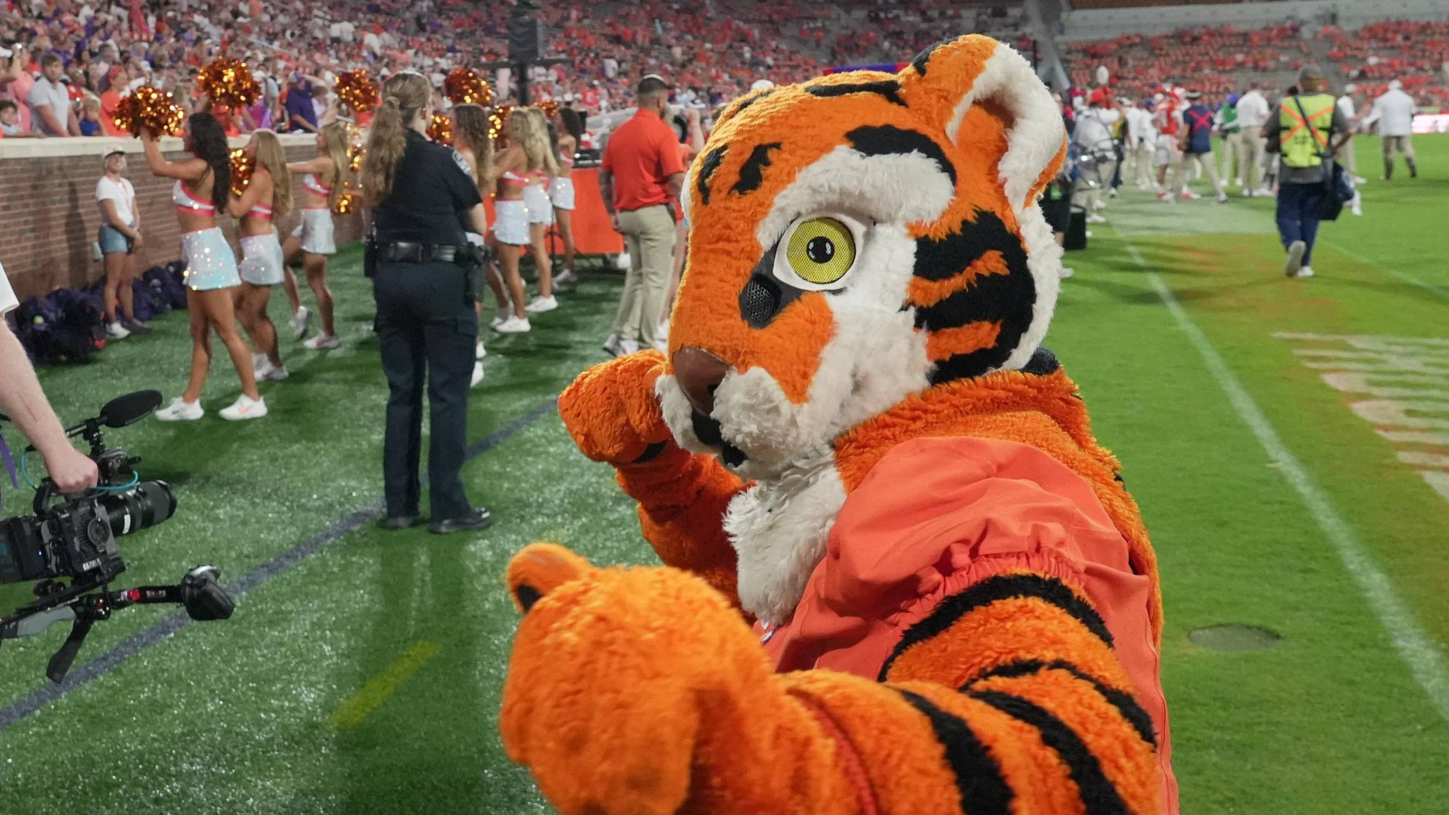 What Simulation Model Says About Clemson's Matchup With California