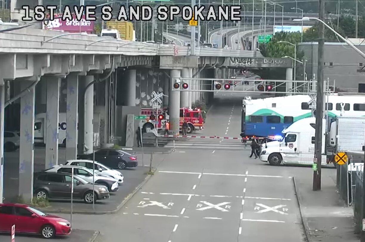 Person hit by train in downtown Seattle; trains stopped