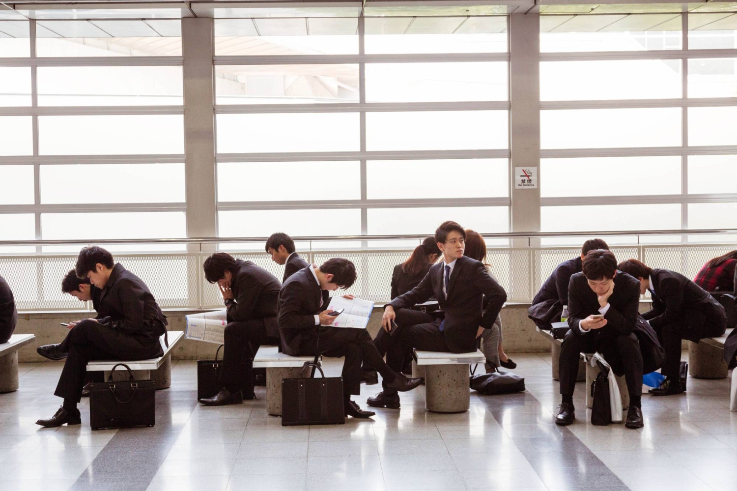 Japan banks, hedge funds tussle for top graduates amid jobs boom