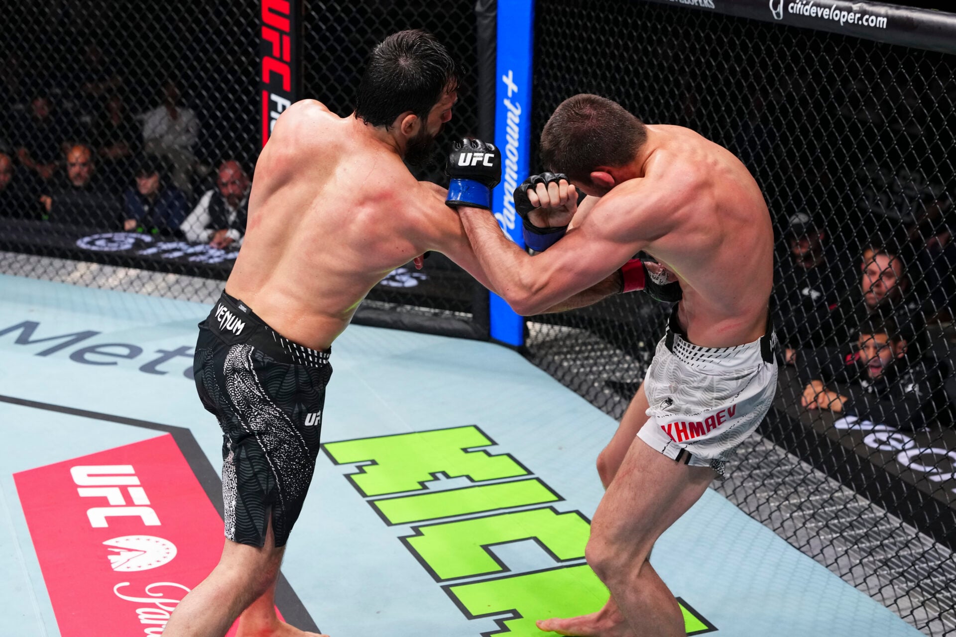 Ex-MMA champion who ended Khabib protege’s UFC career returns on Alexander Volkanovski undercard
