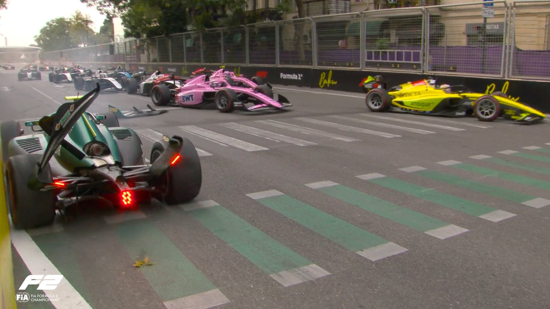 Formula 2 Sprint race gets underway (PHOTO)