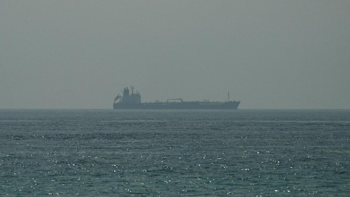 Gulf of Oman ship-to-ship oil transfers reach limit as Saudi exports surge