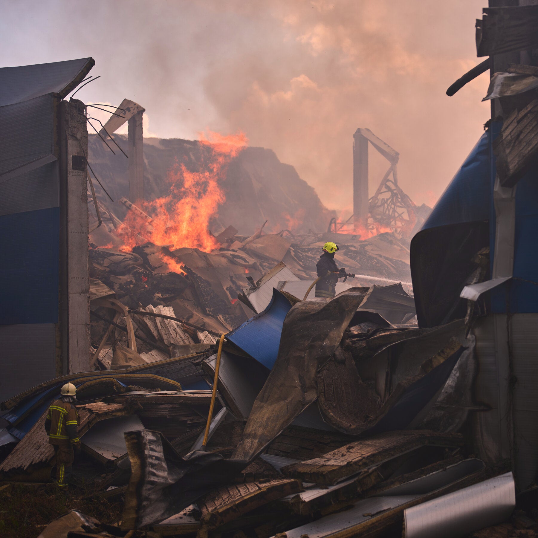 Stuck on the Battlefield, Russia Wages ‘Total War’ on Ukraine’s Economy
