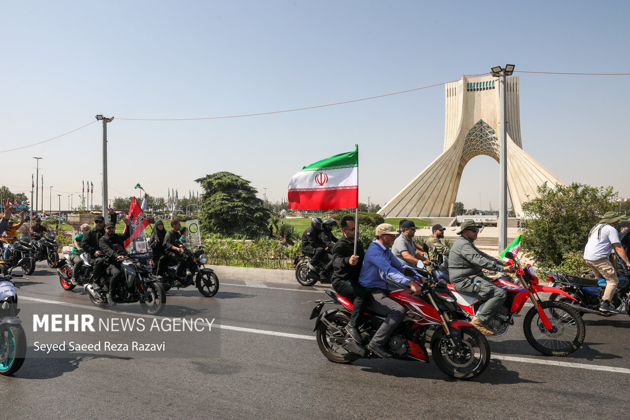 40,000 motorcyclists take part in “Sacrifice for Iran” rally
