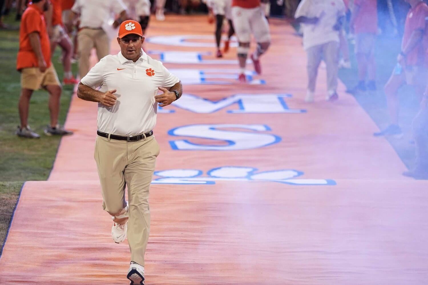 Clemson is at a crossroads. Instead of changing coaches, can it change Dabo Swinney?